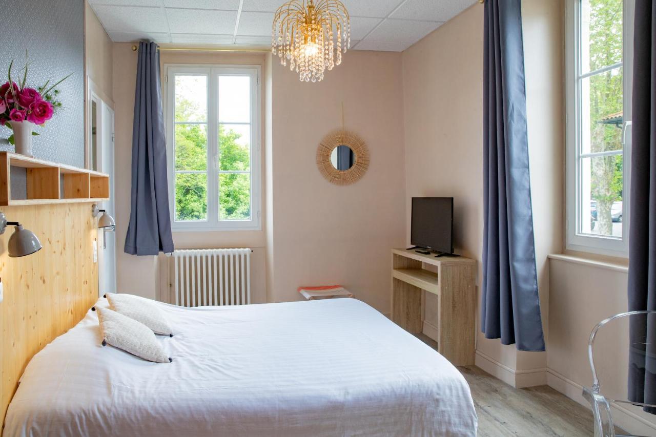 Hostellerie Du Parc Cambo-les-Bains Exterior photo