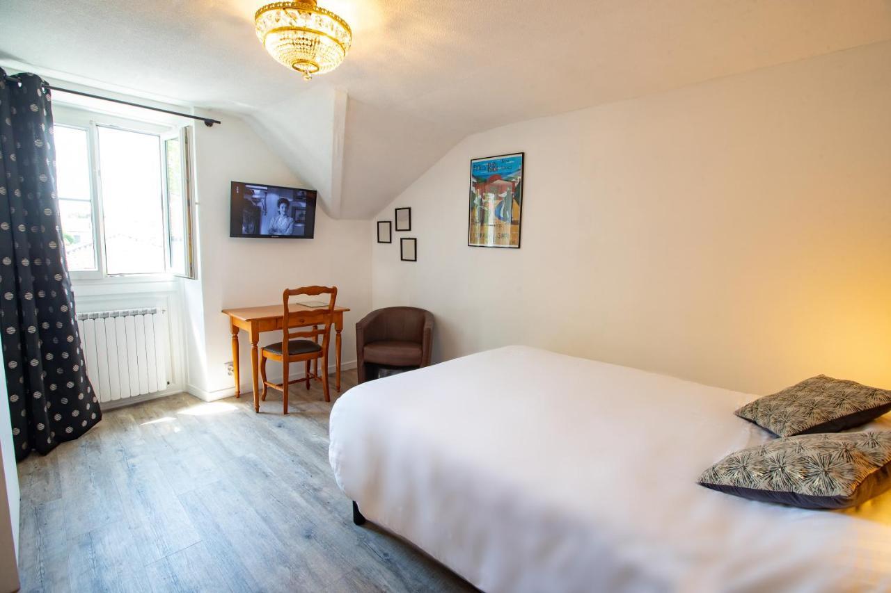 Hostellerie Du Parc Cambo-les-Bains Exterior photo